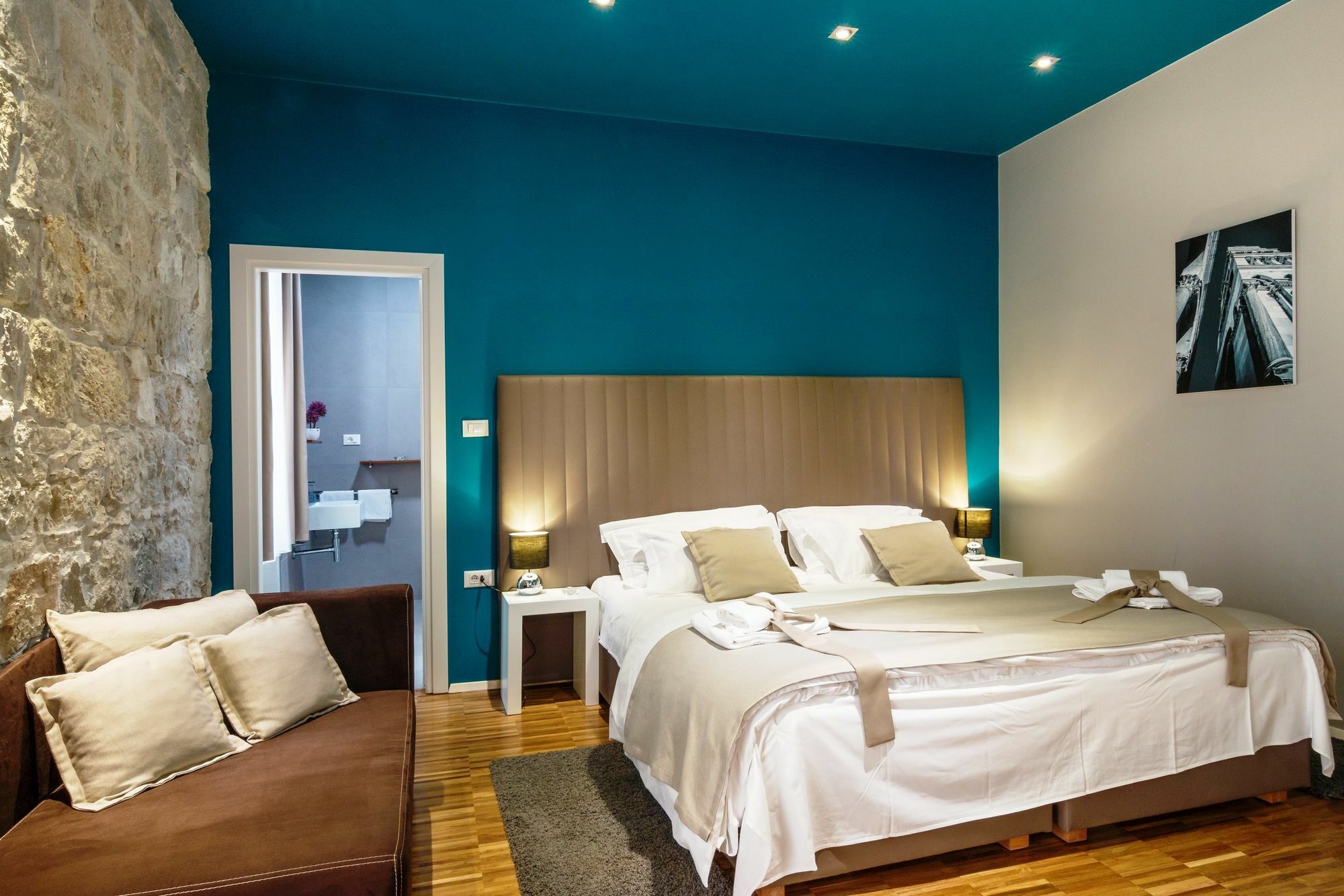 Riva Luxury Rooms Split Exteriör bild